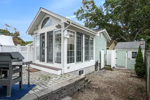 77 Circuit Ave, Wareham, MA 02571 photo 3