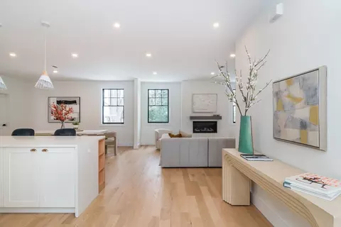 155 Cedar St, Wellesley, MA 02481 photo 3