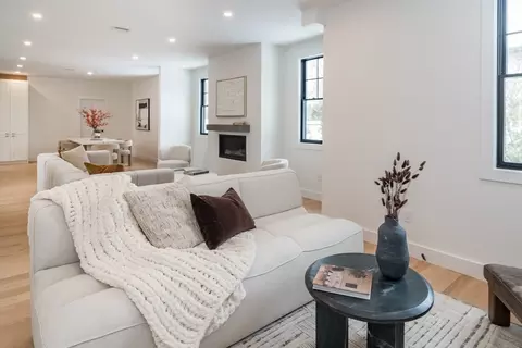 155 Cedar St, Wellesley, MA 02481 photo 10