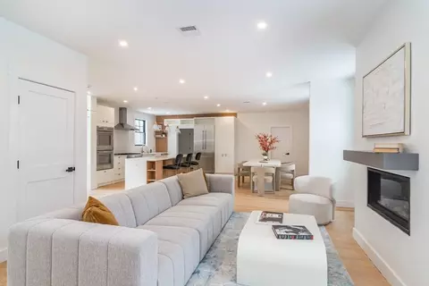 155 Cedar St, Wellesley, MA 02481 photo 8