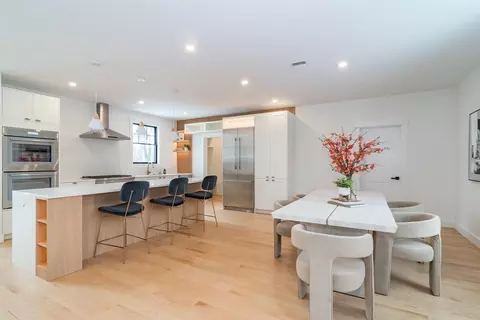 155 Cedar St, Wellesley, MA 02481 photo 7