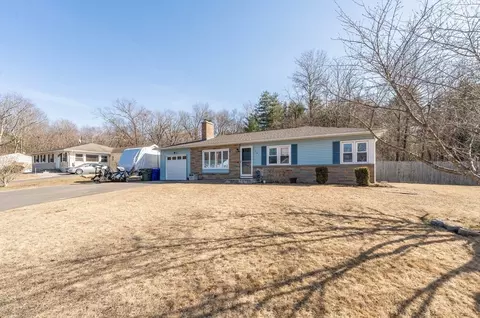 241 Mallowhill Rd, Springfield, MA 01129