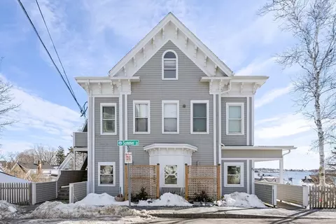53 Summer St #2, Gloucester, MA 01930 photo 2