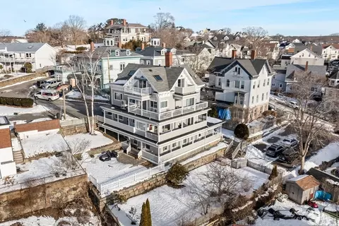 53 Summer St #2, Gloucester, MA 01930 photo 3