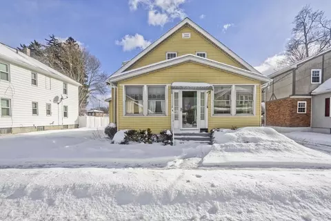 43 Percy St, Chicopee, MA 01020