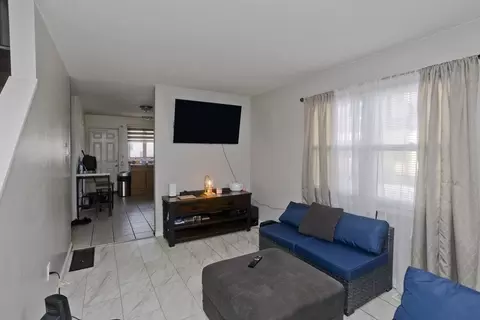 54-56 Suffolk St, Springfield, MA 01109 photo 8
