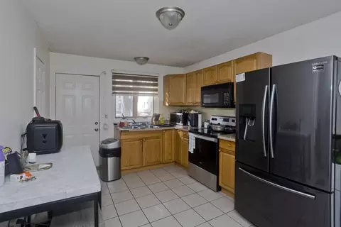 54-56 Suffolk St, Springfield, MA 01109 photo 11