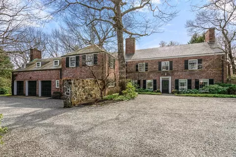 27 Laurel Rd, Brookline, MA 02467