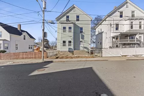 45 Garfield St, Fall River, MA 02721