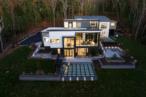26 Spruce Hill Rd, Weston, MA 02493