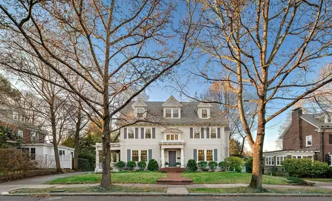 265 Dean Rd, Brookline, MA 02445