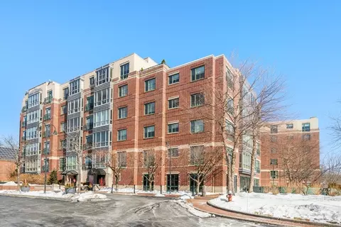 88 Wharf St #607, Milton, MA 02186