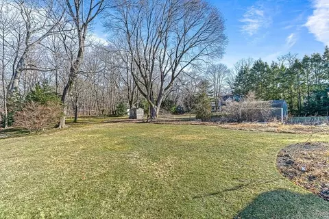 5 Woodside Rd, Winchester, MA 01890