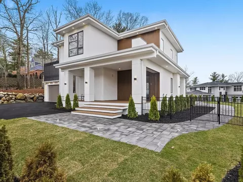 225 Walnut St, Saugus, MA 01906