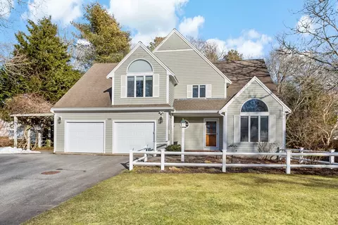 120 Robbins St, Barnstable, MA 02655