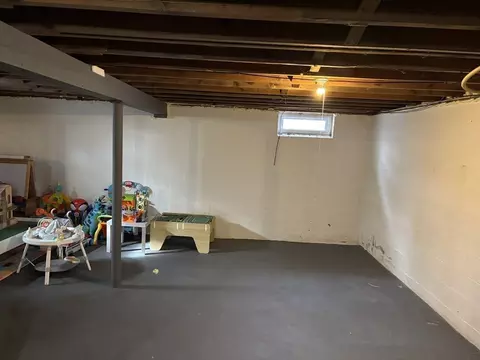 33 Brewster St, Springfield, MA 01119 photo 35