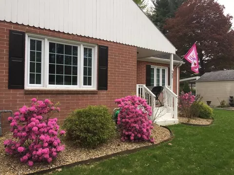 33 Brewster St, Springfield, MA 01119 photo 6