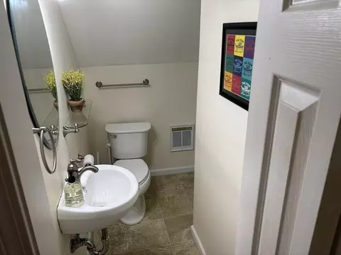 33 Brewster St, Springfield, MA 01119 photo 30