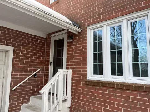 33 Brewster St, Springfield, MA 01119 photo 4
