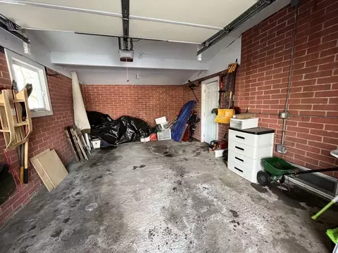 33 Brewster St, Springfield, MA 01119 photo 42