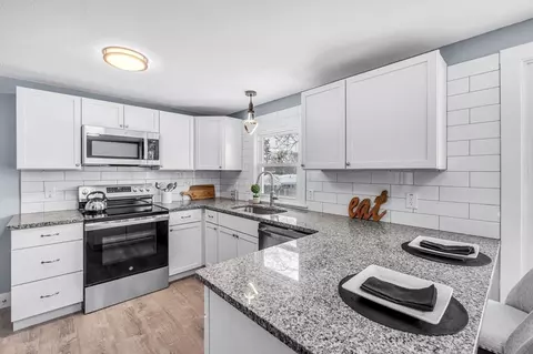 226 Asselin St, Chicopee, MA 01020