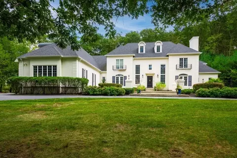 130 Centre St, Dover, MA 02030 photo 2