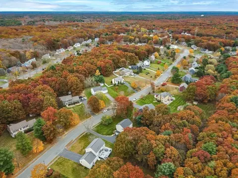 View/Area - 76 Elyse Rd, Mansfield, MA 02048 photo 4 of 4