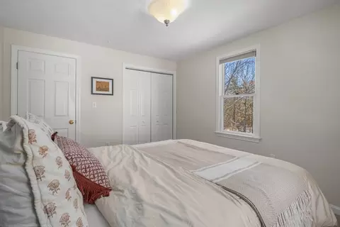 Bedroom - 76 Elyse Rd, Mansfield, MA 02048 photo 4 of 6