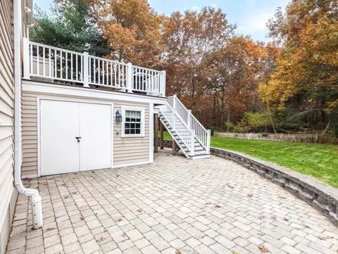 Exterior - 76 Elyse Rd, Mansfield, MA 02048 photo 7 of 8