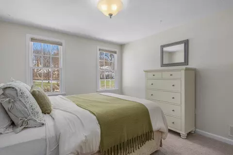 Bedroom - 76 Elyse Rd, Mansfield, MA 02048 photo 6 of 6