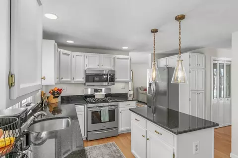 Kitchen - 76 Elyse Rd, Mansfield, MA 02048 photo 4 of 4