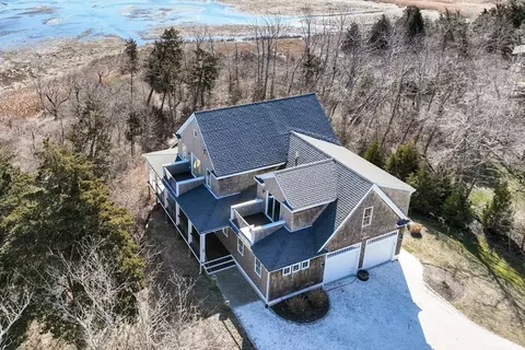 4 Georges Rock Rd, Sandwich, MA 02563