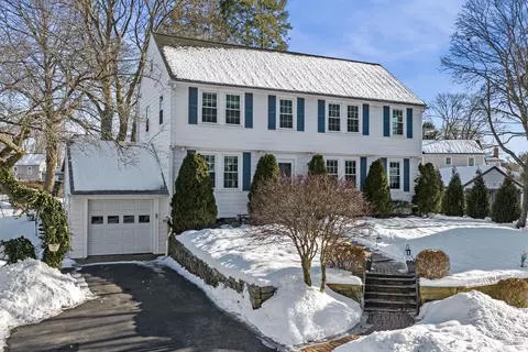 11 Everett Paine Blvd, Marblehead, MA 01945