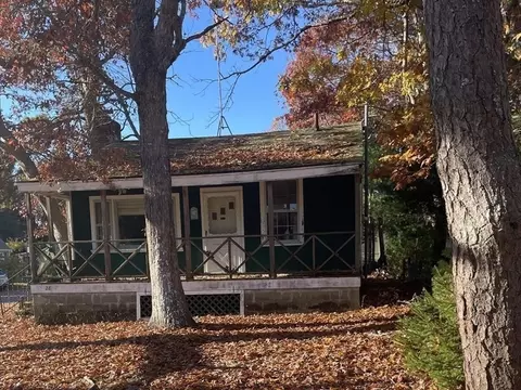 28 Parkwood Dr, Wareham, MA 02571 photo 4