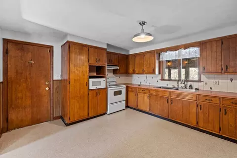 120 California St, Fall River, MA 02723 photo 8