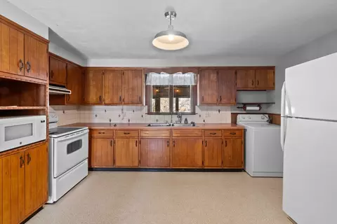 120 California St, Fall River, MA 02723 photo 10