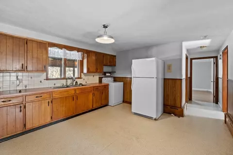 120 California St, Fall River, MA 02723 photo 9