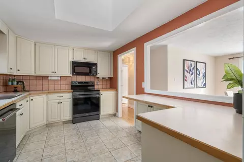 89 Brooks St, Maynard, MA 01754 photo 12