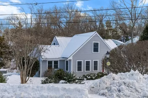 27 Grassland St, Lexington, MA 02421