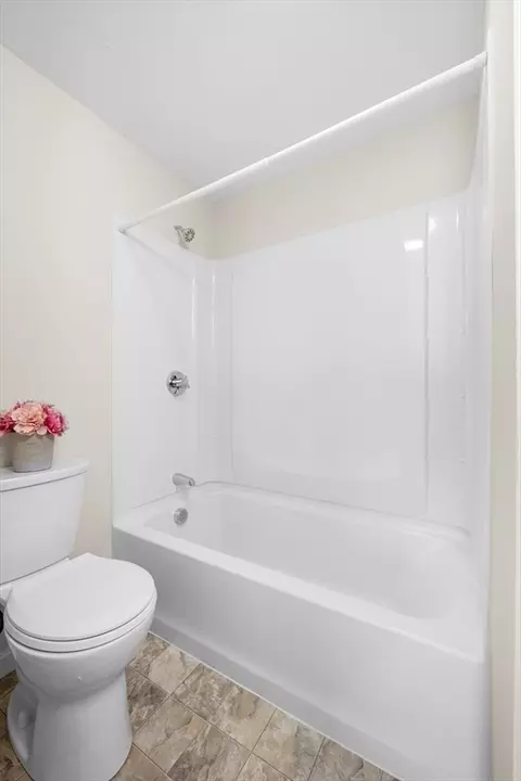 11 Stowell Ave #B, Worcester, MA 01606 photo 17