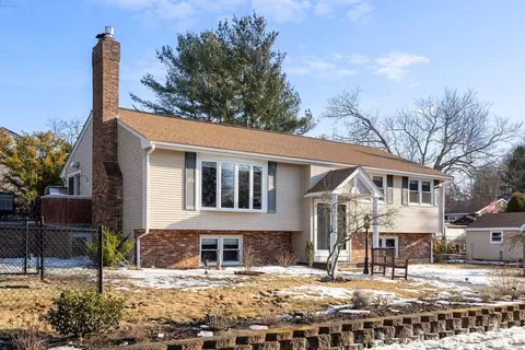7 Passage Way, Plymouth, MA 02360