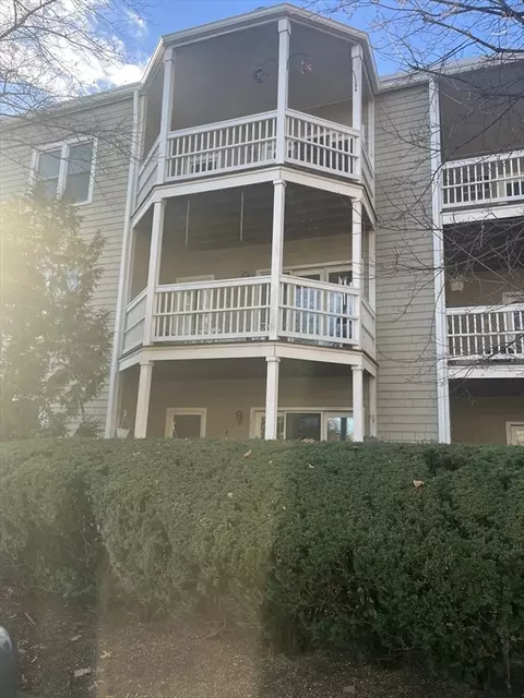 23 Randolph Pl #201, Northampton, MA 01060