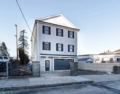 214 Horton St, Fall River, MA 02723