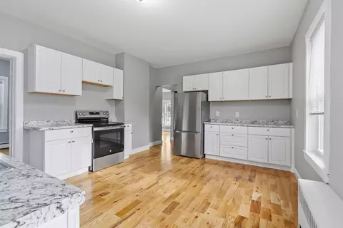 29 Middle St, Fitchburg, MA 01420