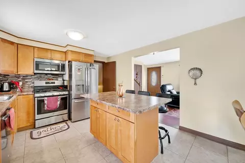 102 Starling Rd, Springfield, MA 01119 photo 8