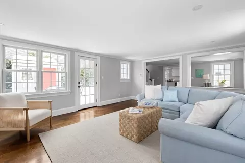 46 Gregory St, Marblehead, MA 01945 photo 12