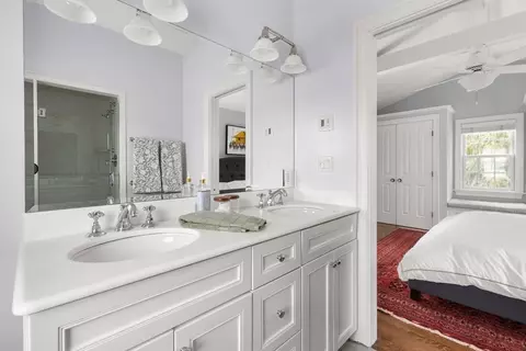 46 Gregory St, Marblehead, MA 01945 photo 17