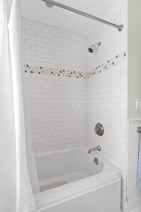 46 Gregory St, Marblehead, MA 01945 photo 21