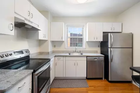 251 Roxbury St #2, Boston, MA 02119