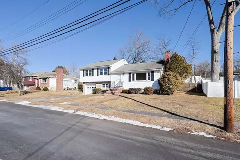 18 Manning Rd, Dedham, MA 02026 photo 3